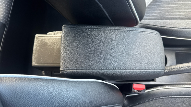 Renault Clio 1.0 TCe 90 SE Edition 5dr Petrol Hatchback